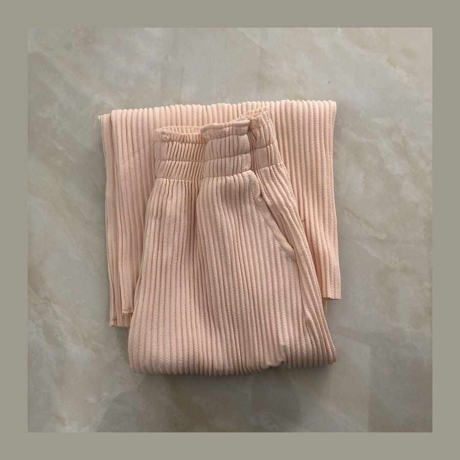 Minimal Tailored Summer Short product image thumbnail 2