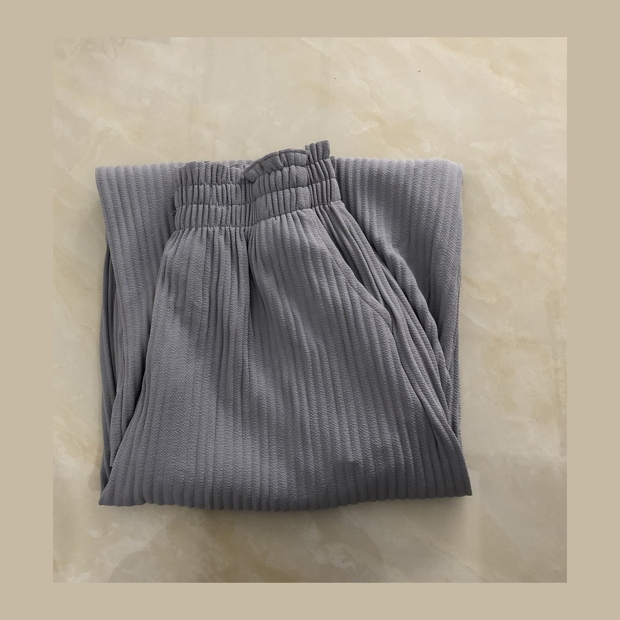 Minimal Tailored Summer Short product image thumbnail 3